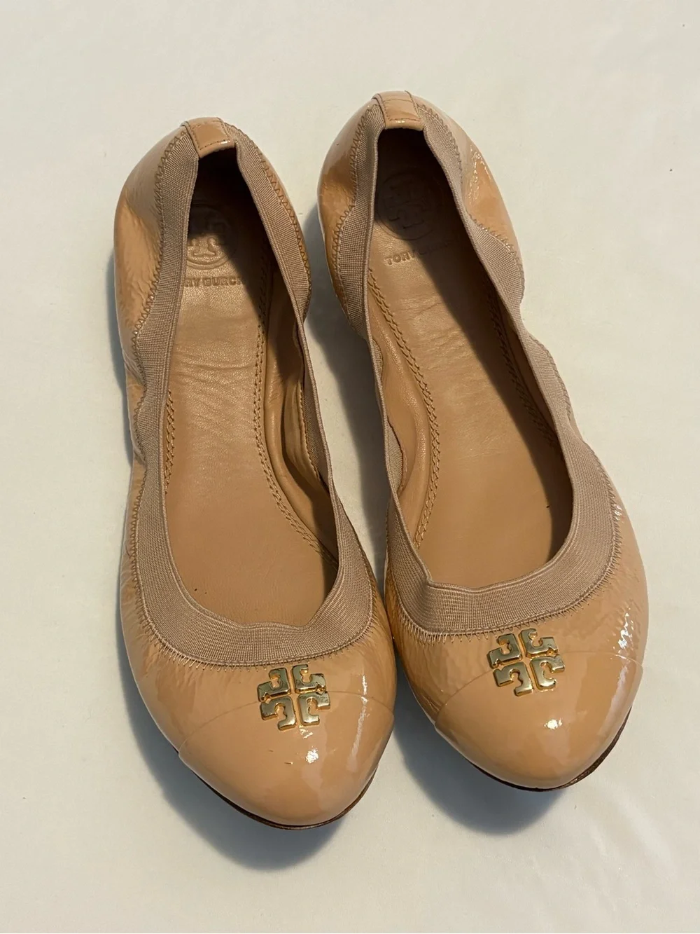 Tory Burch Minnie Travel Ballet Flats Nude Patent Leather Gold Logo 9M luxury